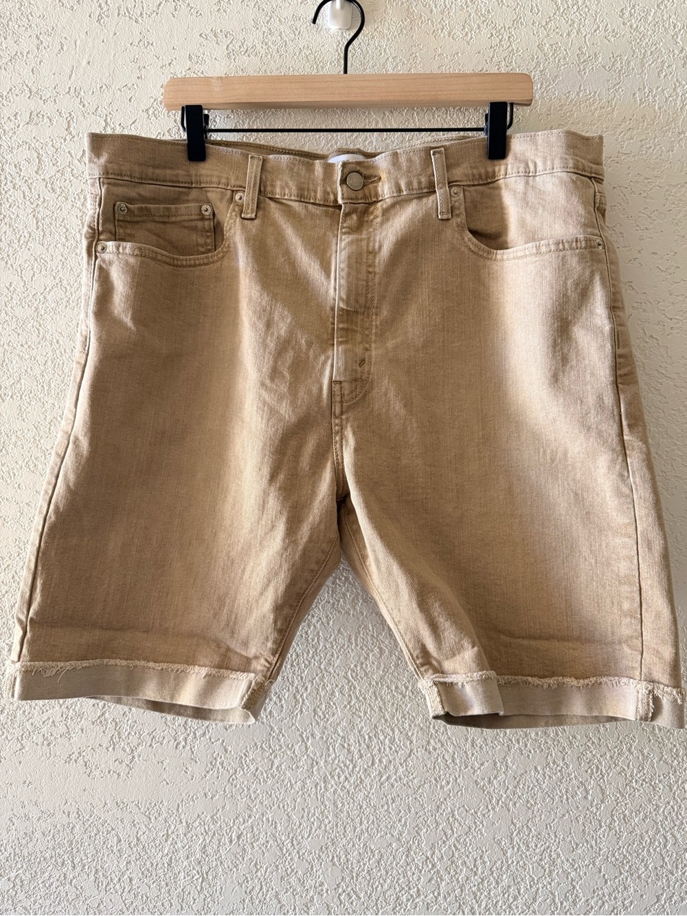 LEVI STRAUSS & CO SIGNATURE Men’s Preppy Casual Cream Tan Jean Shorts Size 38